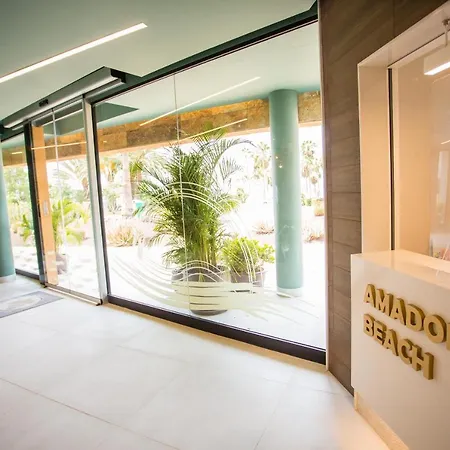 Amadores Aparthotel *