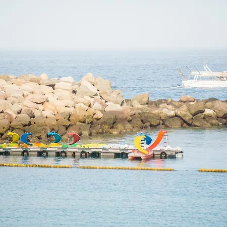 Apartmanhotel Amadores 4*