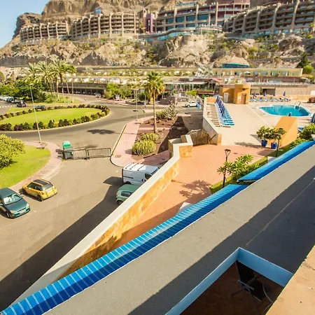 Amadores Aparthotel *