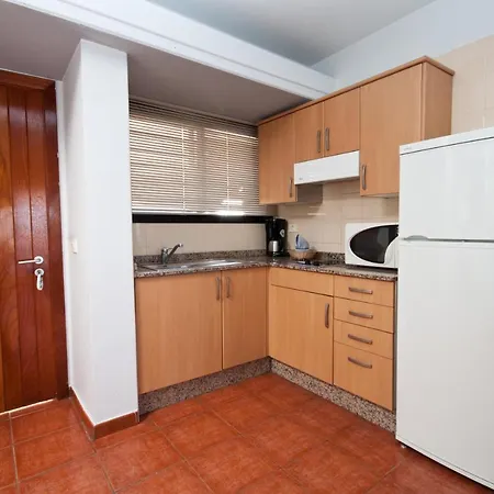 Amadores Aparthotel